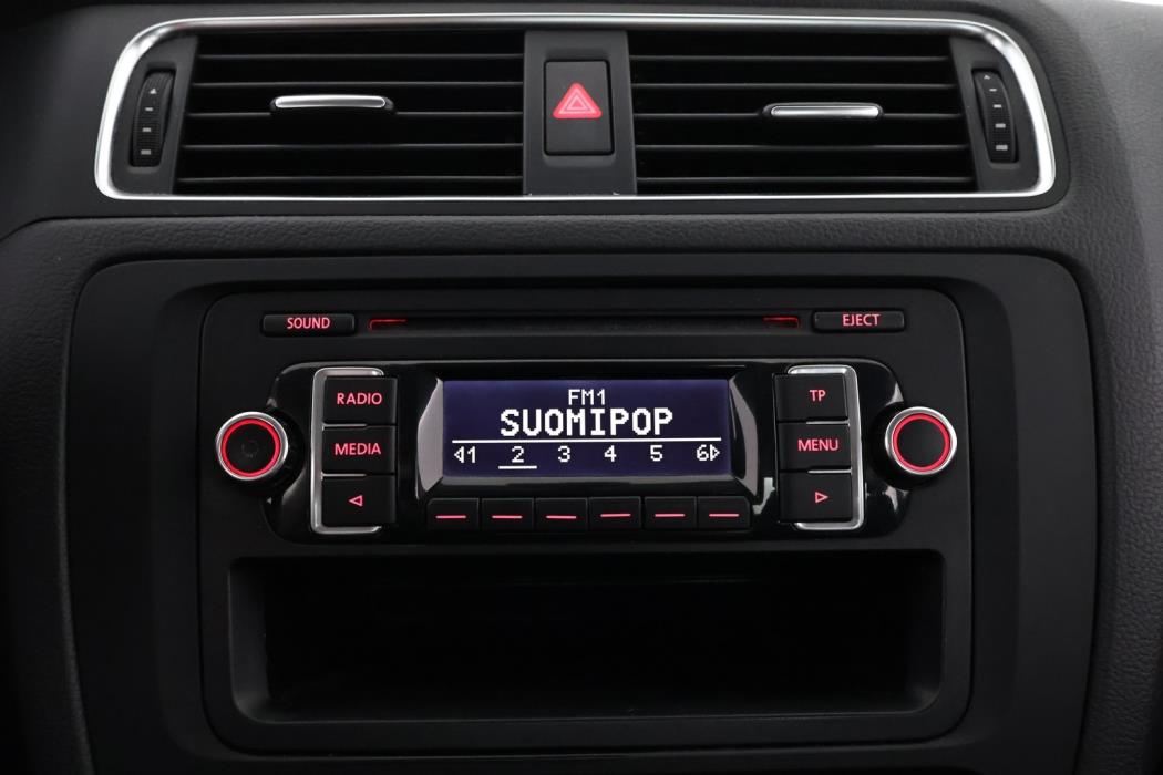 VOLKSWAGEN Jetta 2011