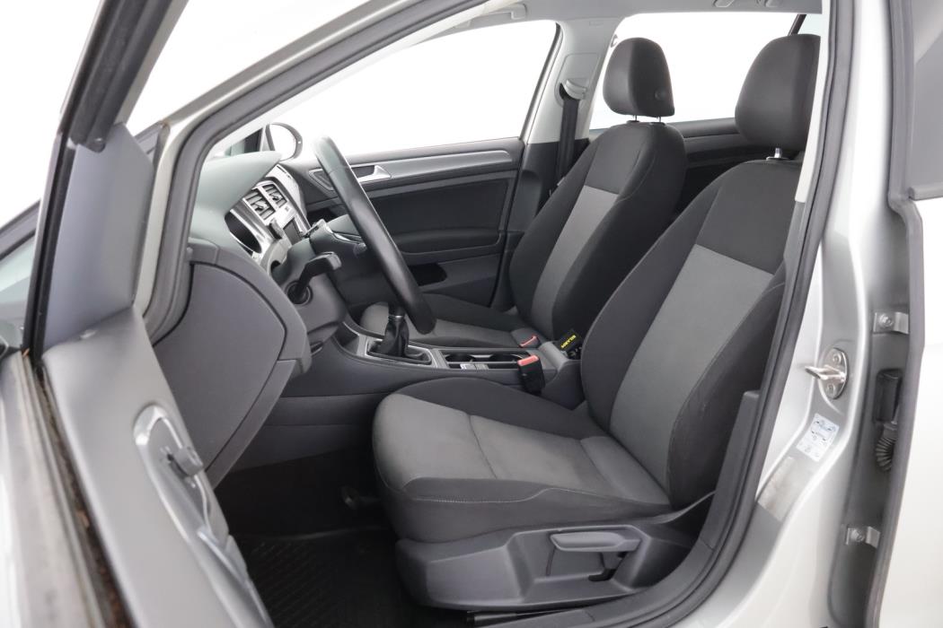 VOLKSWAGEN Golf 2014