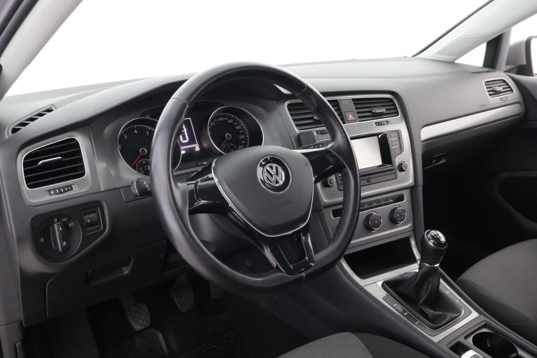 VOLKSWAGEN Golf 2014