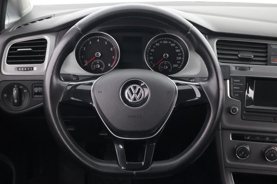 VOLKSWAGEN Golf 2014