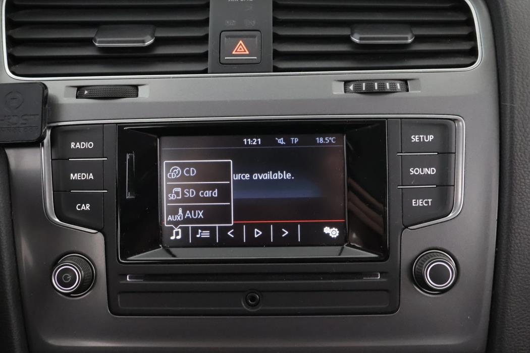 VOLKSWAGEN Golf 2014