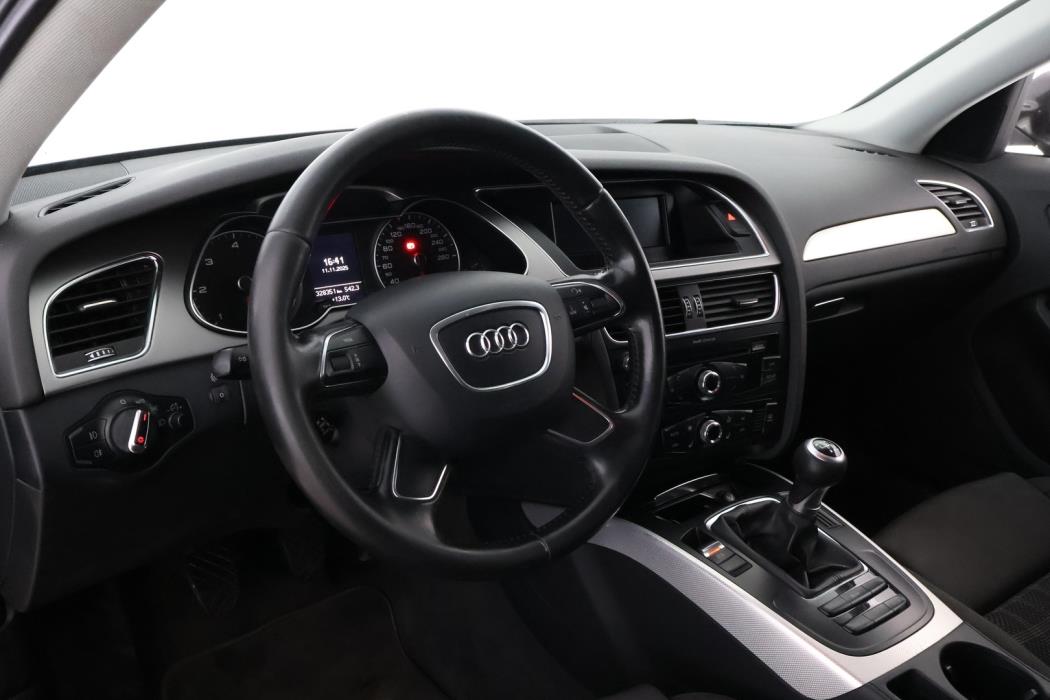 AUDI A4 2012