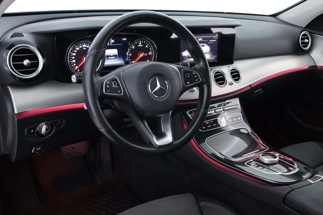 MERCEDES-BENZ E 2016