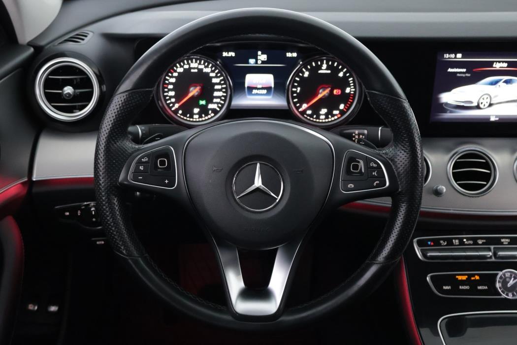 MERCEDES-BENZ E 2016
