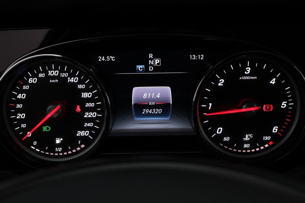 MERCEDES-BENZ E 2016