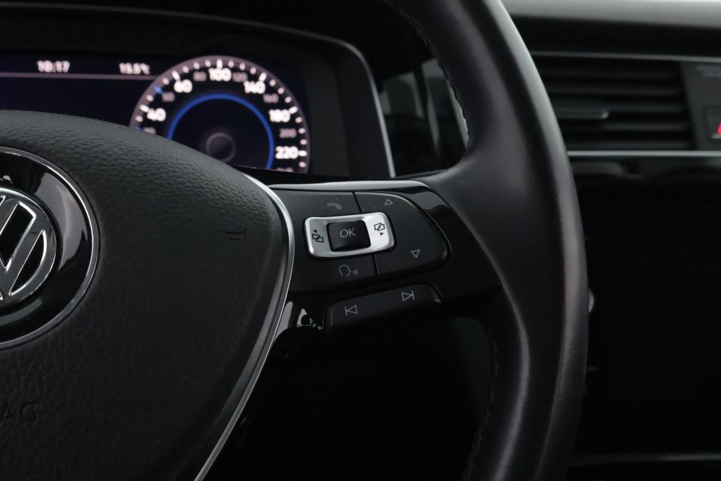 VOLKSWAGEN Golf 2018