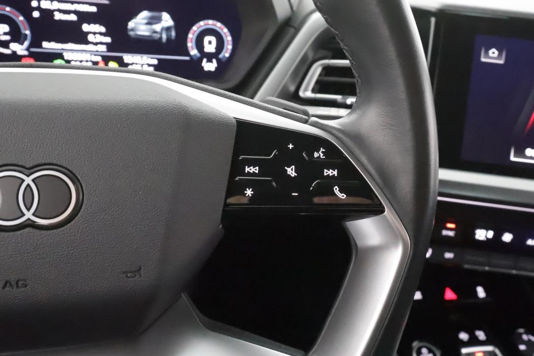 AUDI Q4 e-tron 2022
