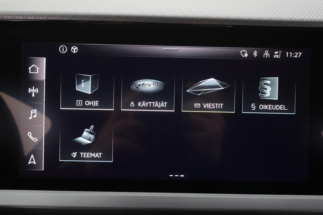 AUDI Q4 e-tron 2022