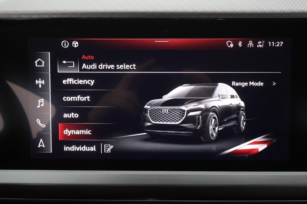 AUDI Q4 e-tron 2022