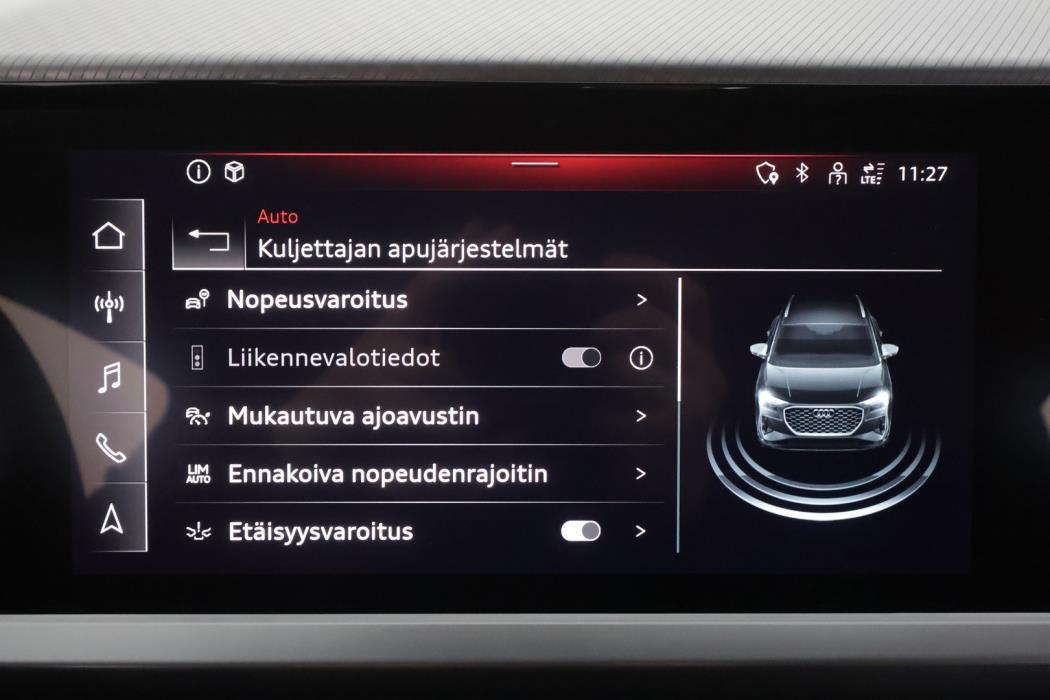 AUDI Q4 e-tron 2022