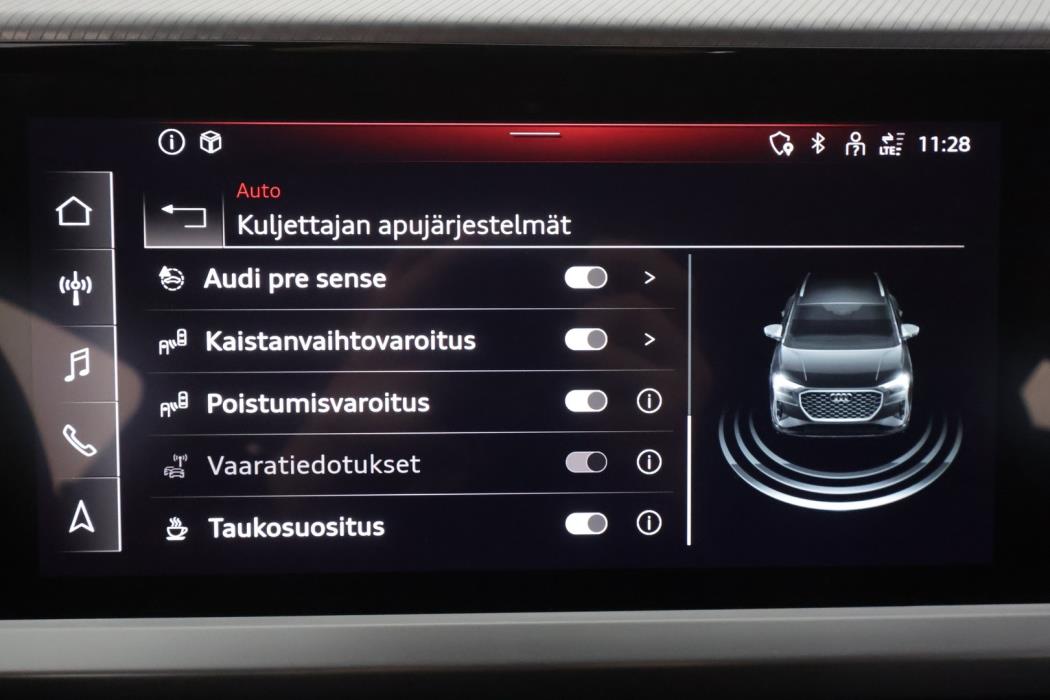 AUDI Q4 e-tron 2022