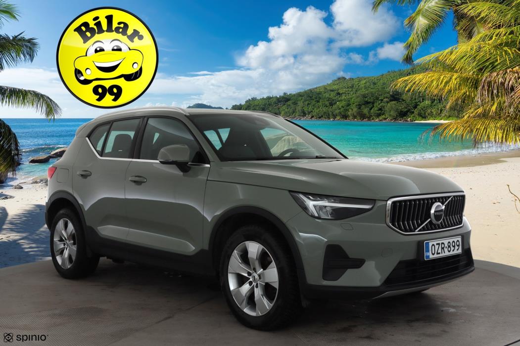 VOLVO XC40 2023