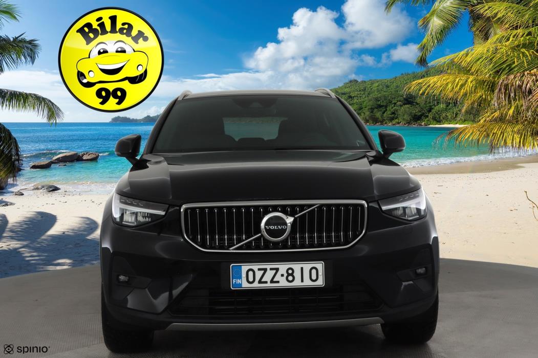 VOLVO XC40 2024