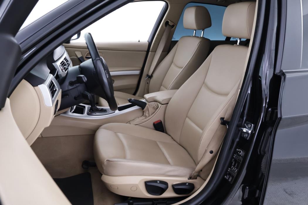 BMW 320 2009