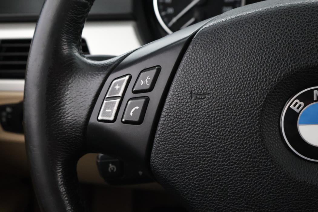 BMW 320 2009