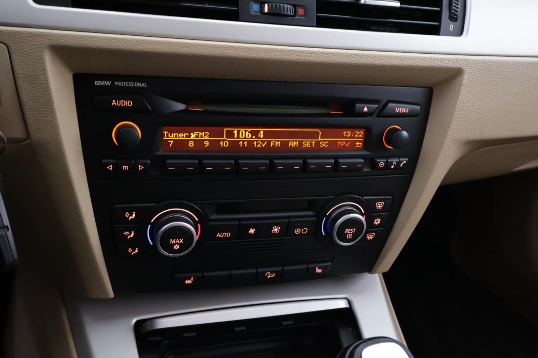 BMW 320 2009