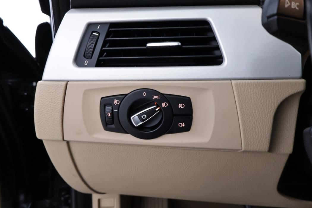 BMW 320 2009
