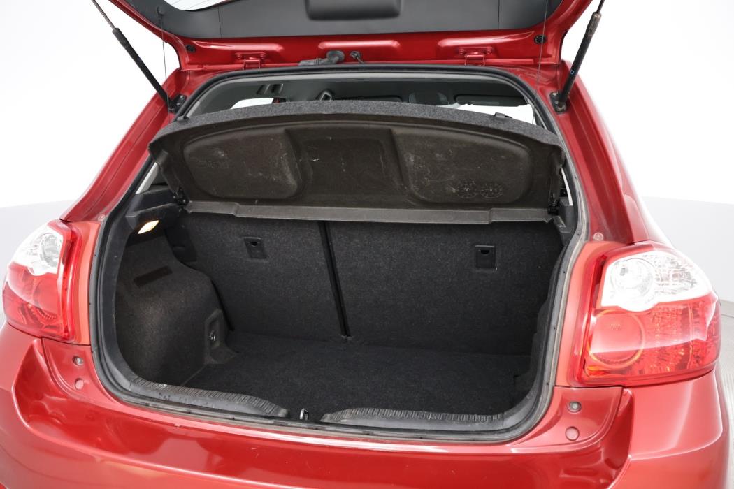 TOYOTA Auris 2010