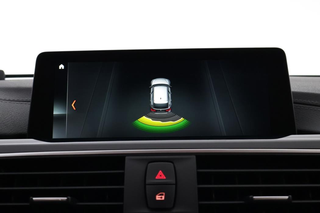 BMW 330 2018