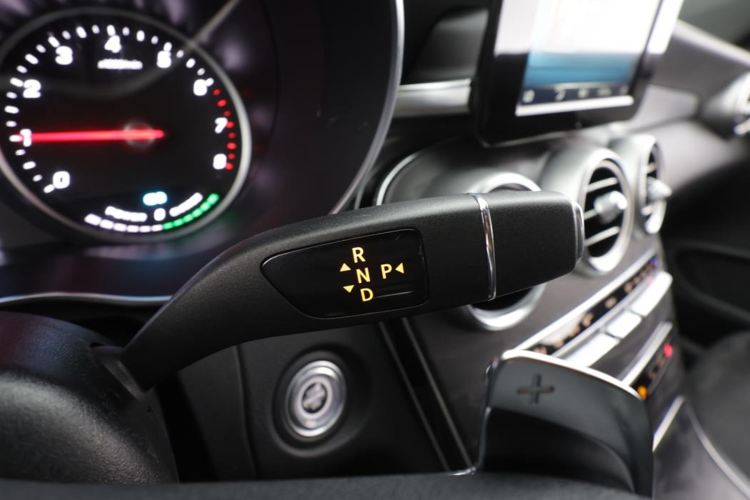 MERCEDES-BENZ C 2019