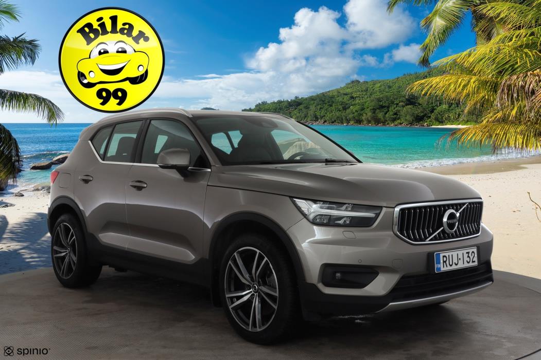 VOLVO XC40 2021
