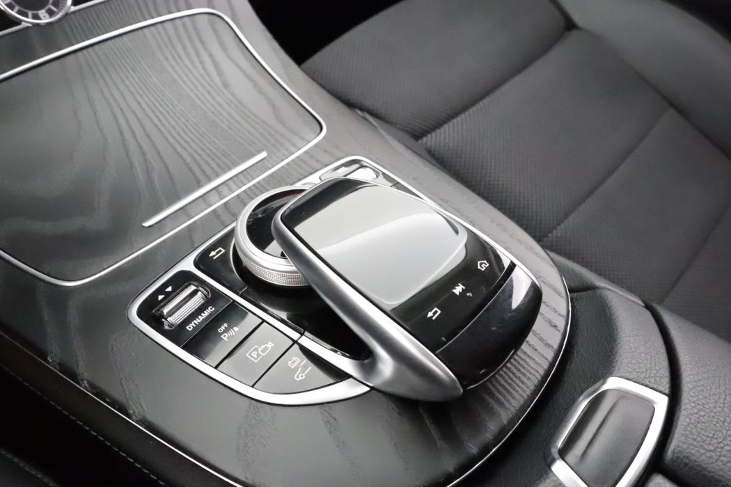 MERCEDES-BENZ E 2020