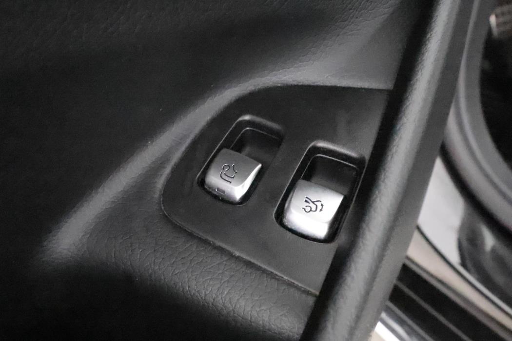 MERCEDES-BENZ E 2020