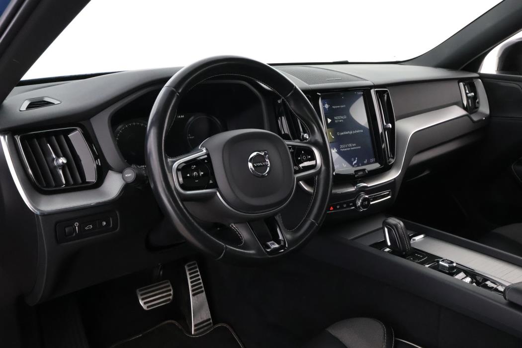 VOLVO XC60 2020