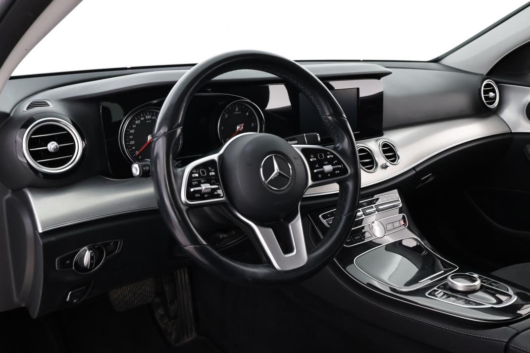 MERCEDES-BENZ E 2020