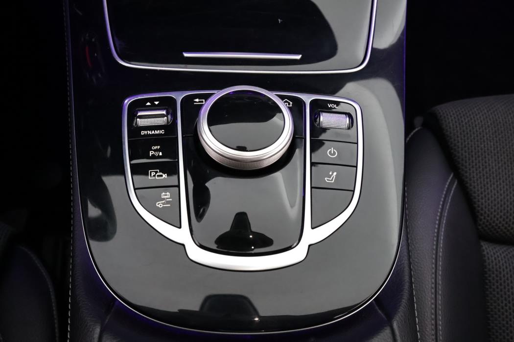 MERCEDES-BENZ E 2020