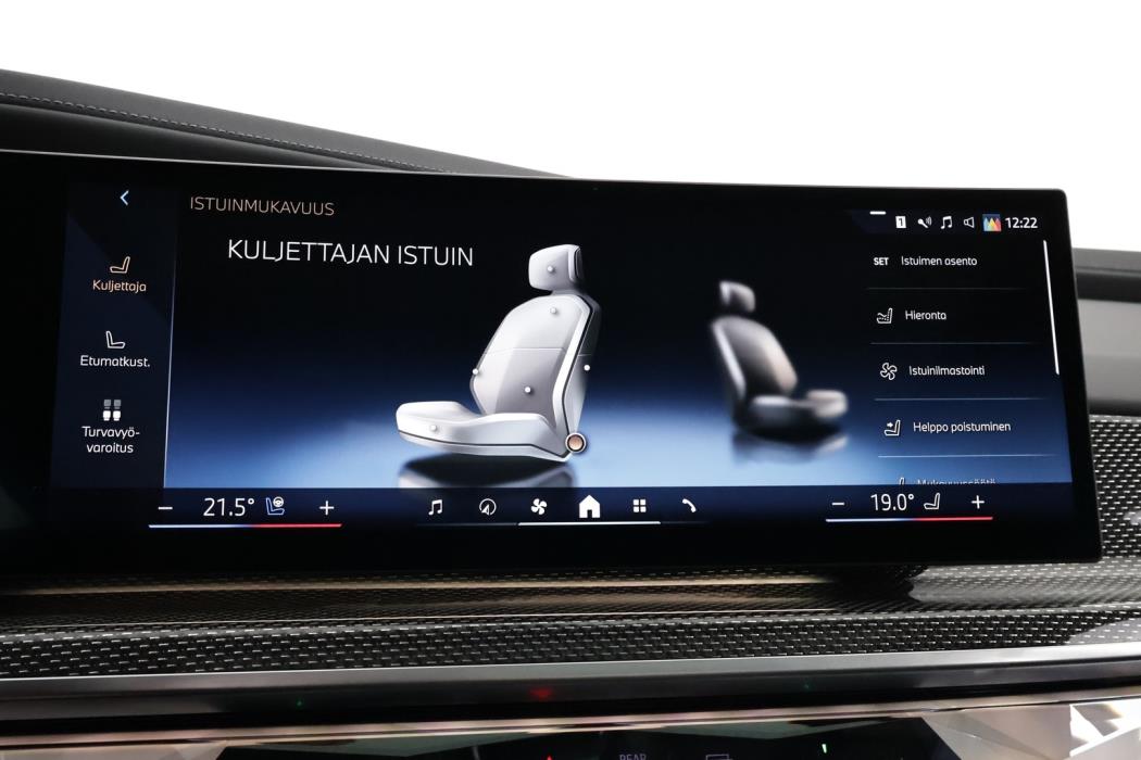 BMW 750 2023
