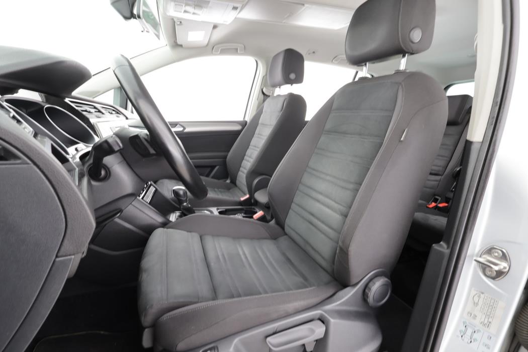 VOLKSWAGEN Touran 2017