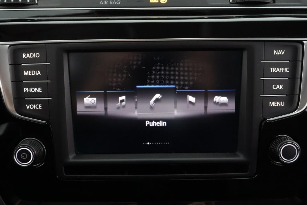 VOLKSWAGEN Touran 2017