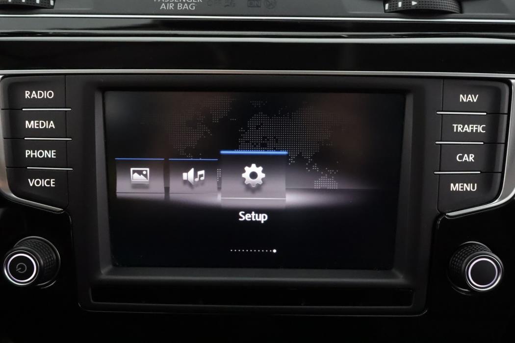 VOLKSWAGEN Touran 2017