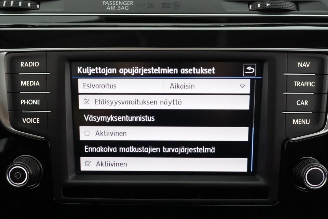 VOLKSWAGEN Touran 2017