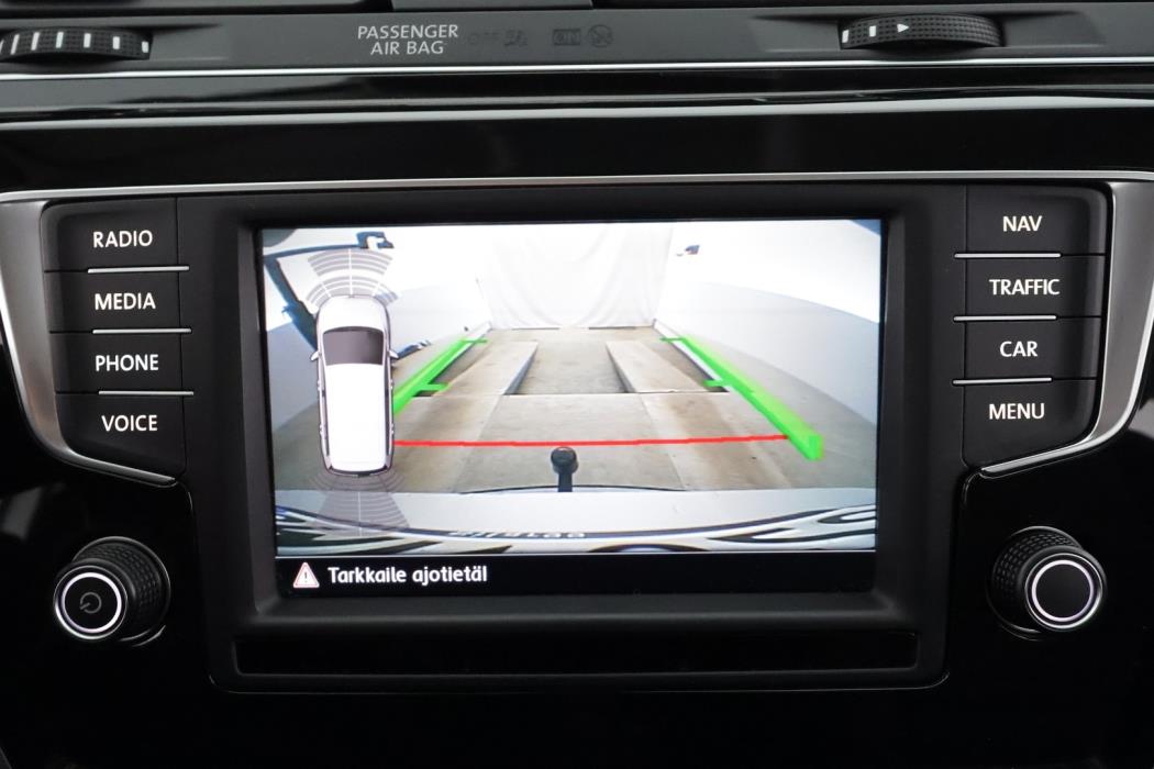 VOLKSWAGEN Touran 2017