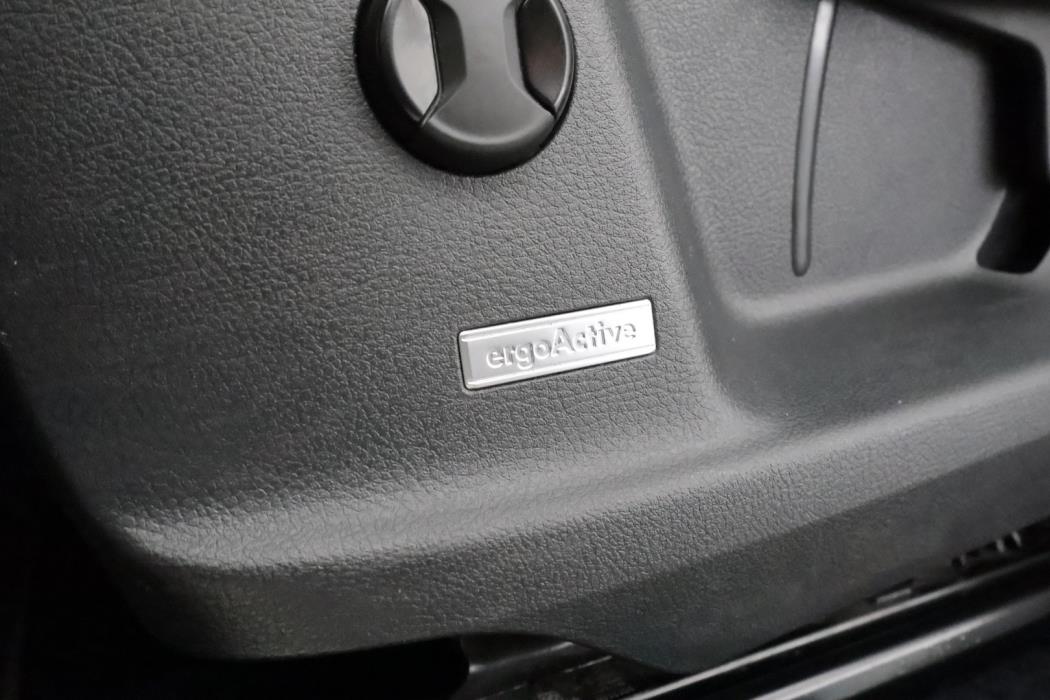 VOLKSWAGEN Touran 2017