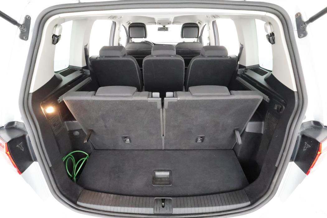 VOLKSWAGEN Touran 2017