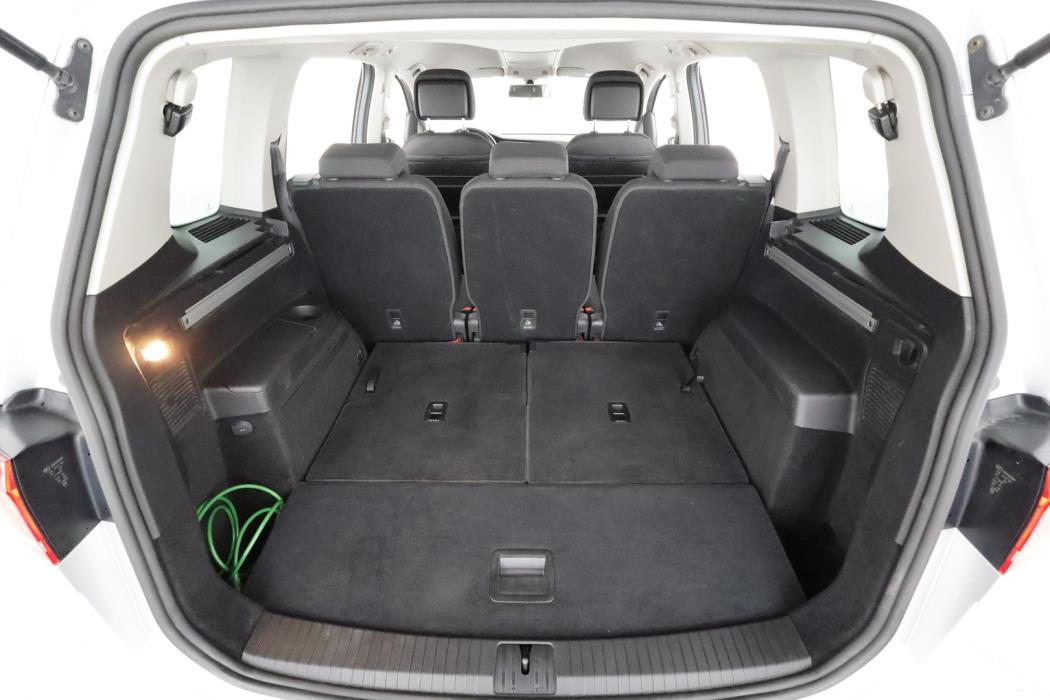 VOLKSWAGEN Touran 2017