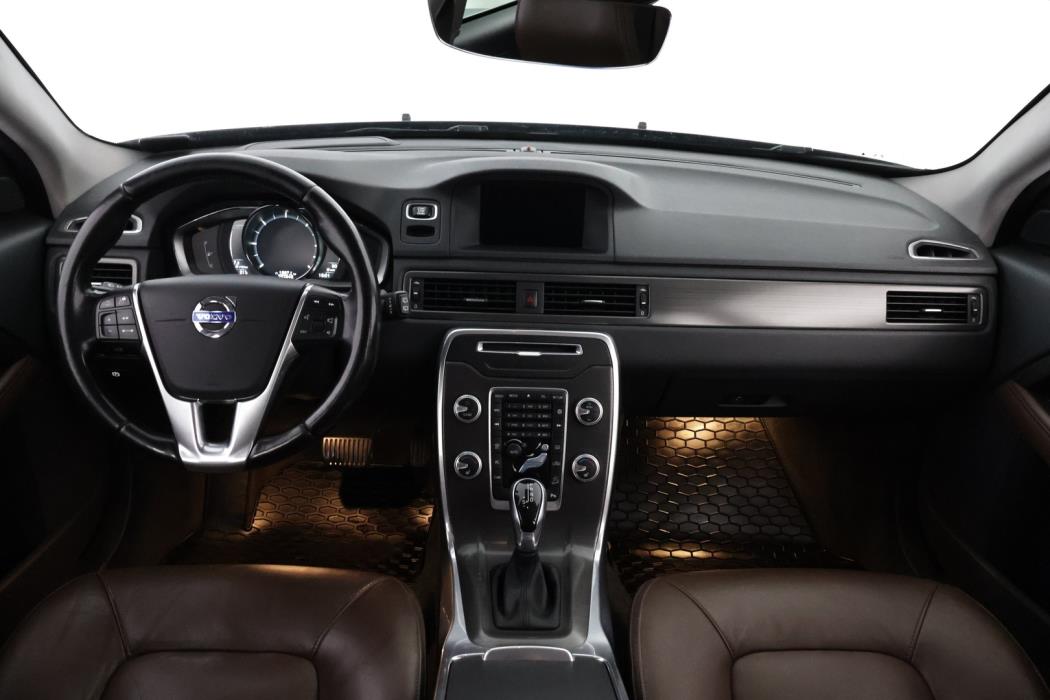 VOLVO XC70 2016