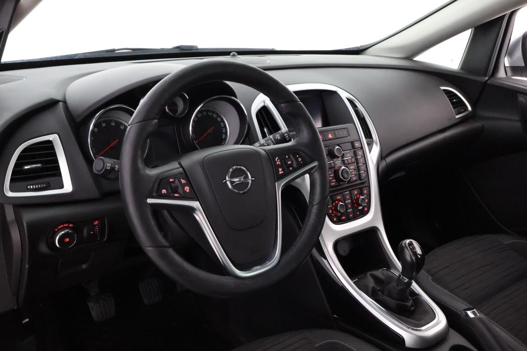 OPEL Astra 2015