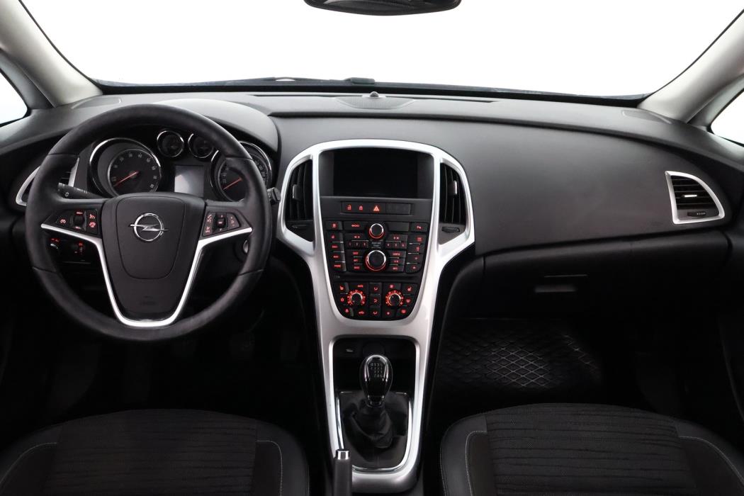OPEL Astra 2015