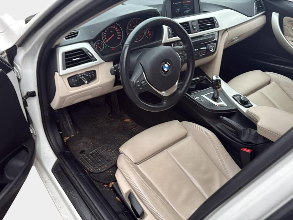 BMW 318 2018