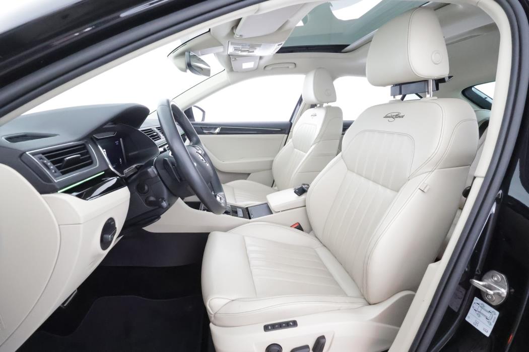 SKODA Superb 2023