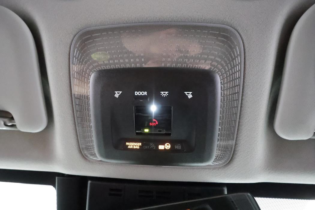 TOYOTA Prius Plug-in 2024