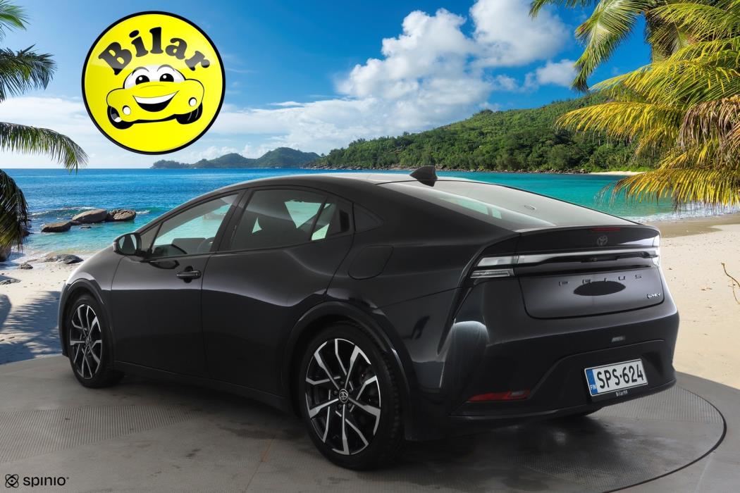 TOYOTA Prius Plug-in 2024