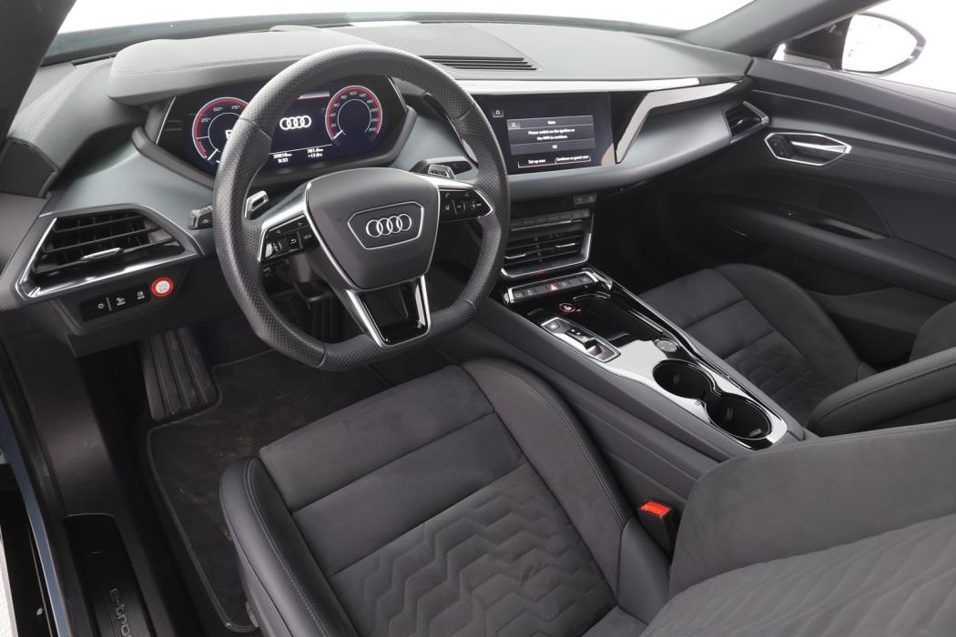 AUDI E-TRON GT 2024