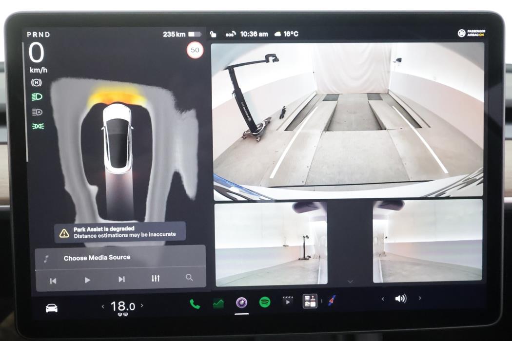 TESLA MODEL 3 2023