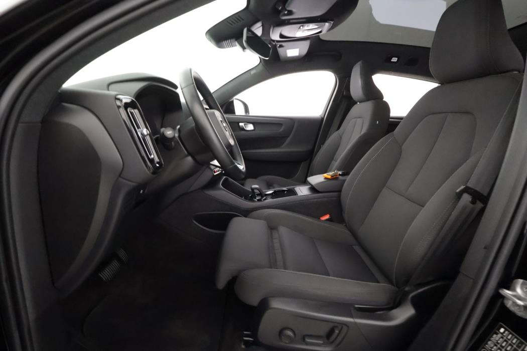 VOLVO C40 2023