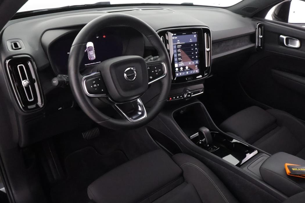 VOLVO C40 2023